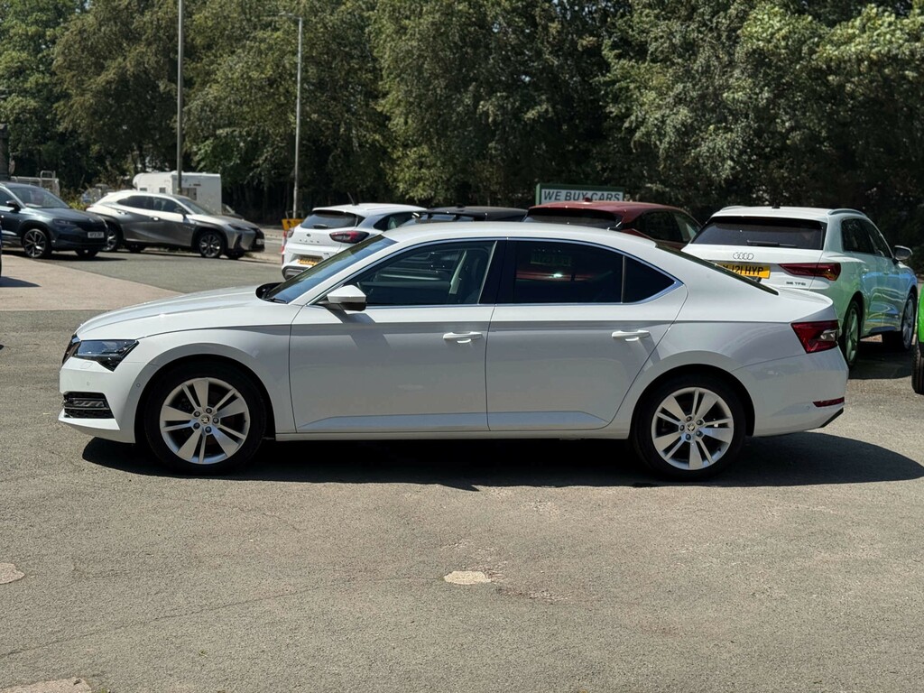 Skoda Superb 1.5L Se L Dsg White #4
