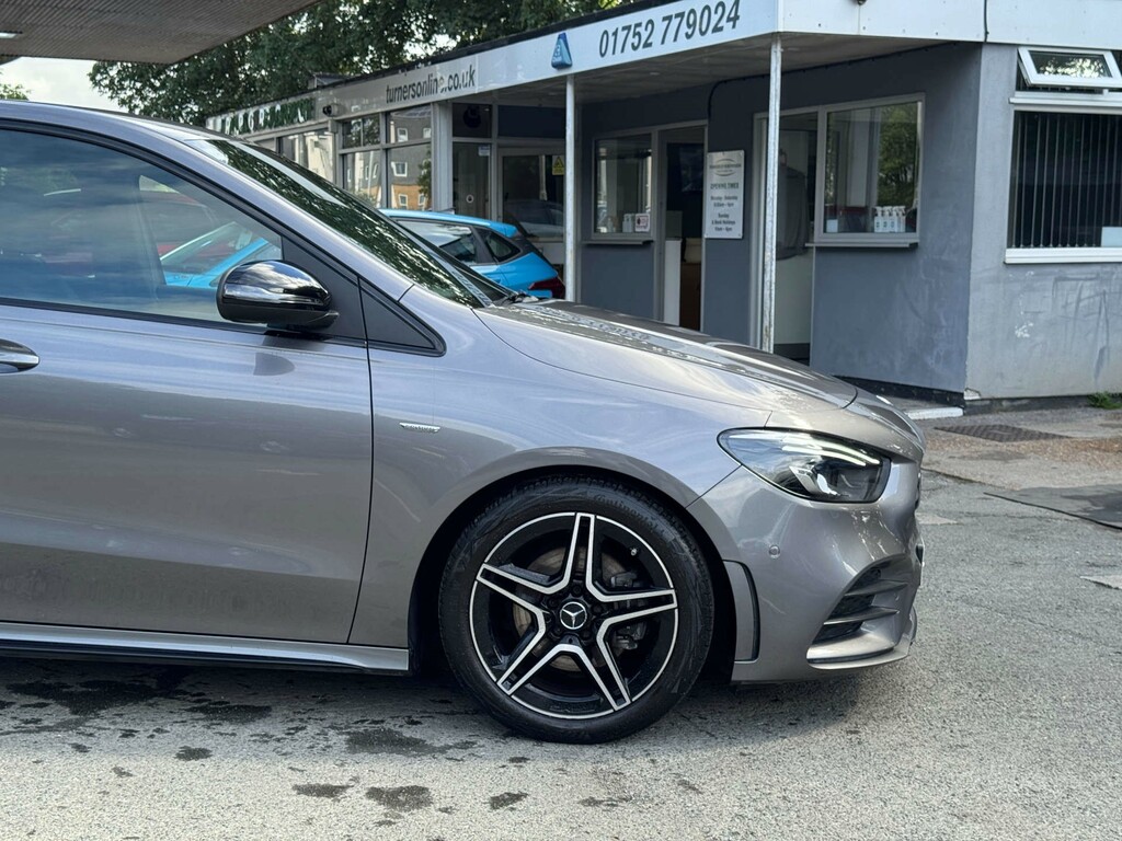 Mercedes-Benz B Class 1.3 136Ps B180 Sport Executive 7G Black #39
