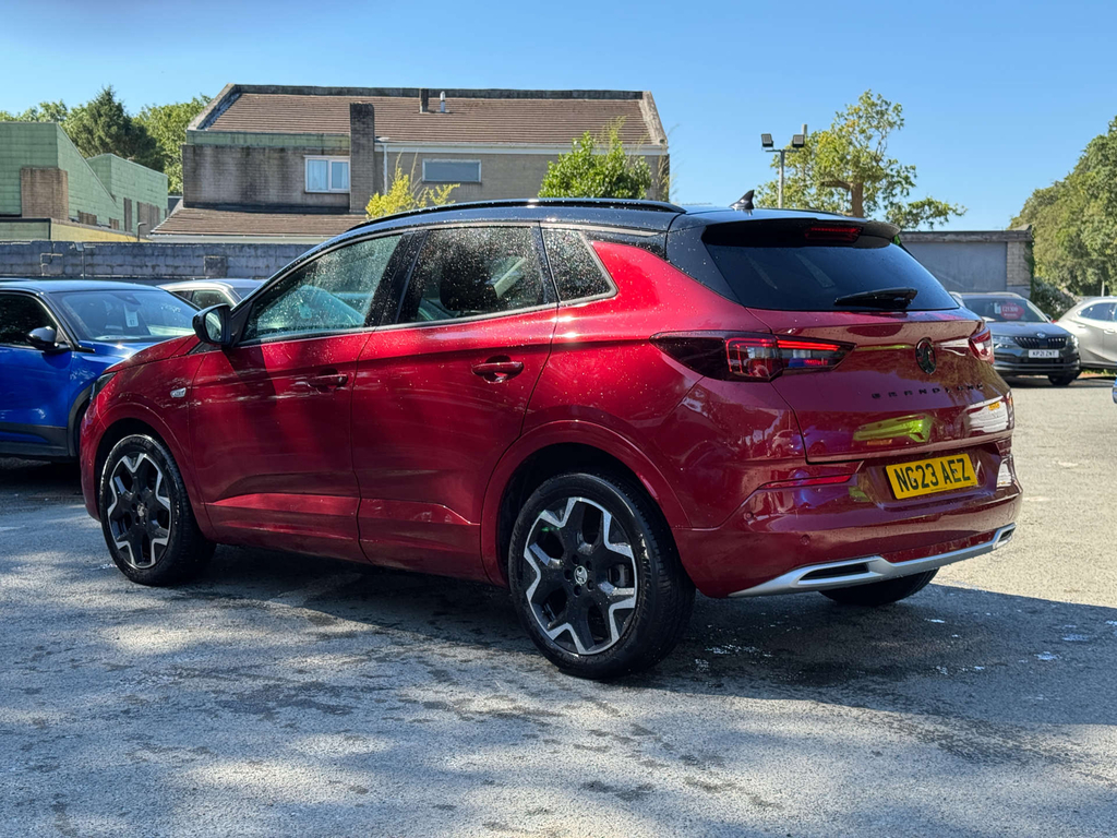 Vauxhall Grandland 1.2L Turbo Ultimate Red #4
