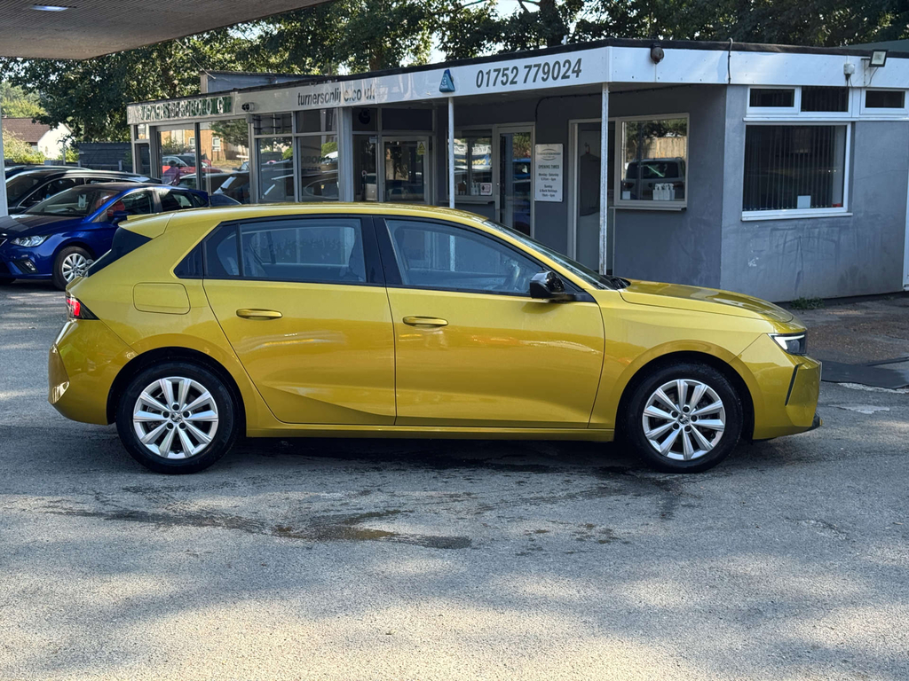 Vauxhall Astra 1.2L Turbo Design Yellow #3