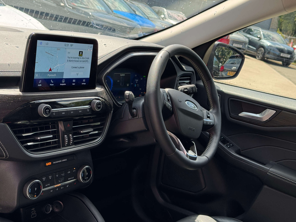 Ford Kuga 2.5L Duratec Fhev Vignale Cvt Red #2