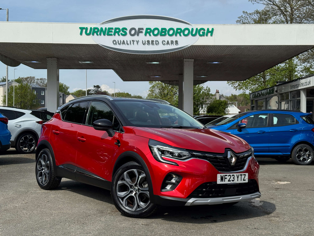 Renault Captur 1.6L E-tech Hybrid Techno Red