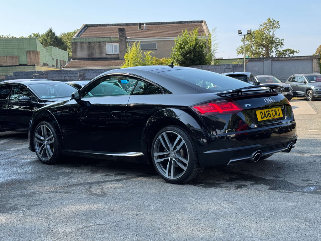 Audi TT 2.0L Tfsi S Line Black #4