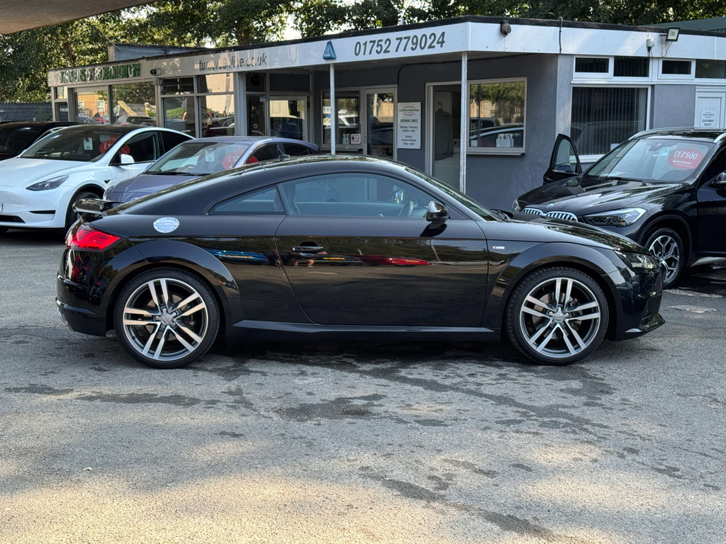 Audi TT 2.0L Tfsi S Line Black #6