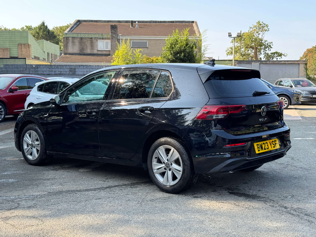 Volkswagen Golf 1.0L Life Black #4