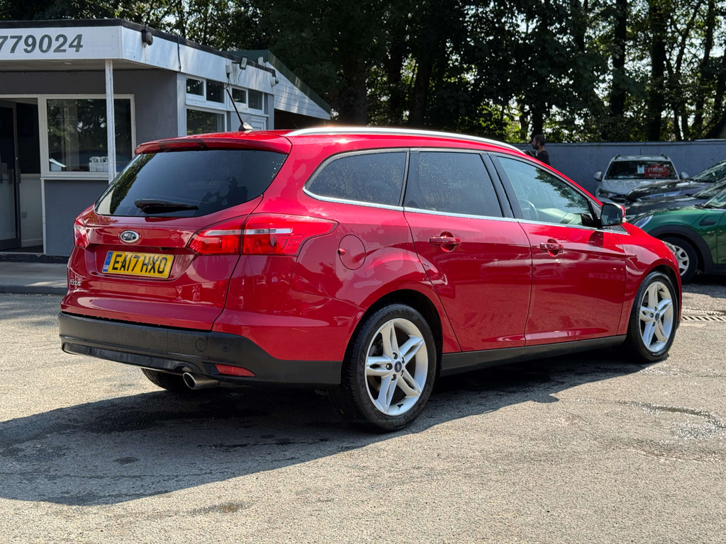 Ford Focus 2.0L Titanium Powershift Red #5