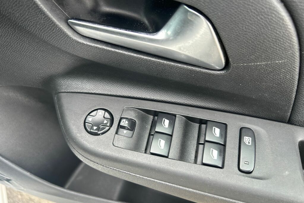 Vauxhall Corsa Vauxhall Corsa 1.2 Elite Edition Hatchback ...