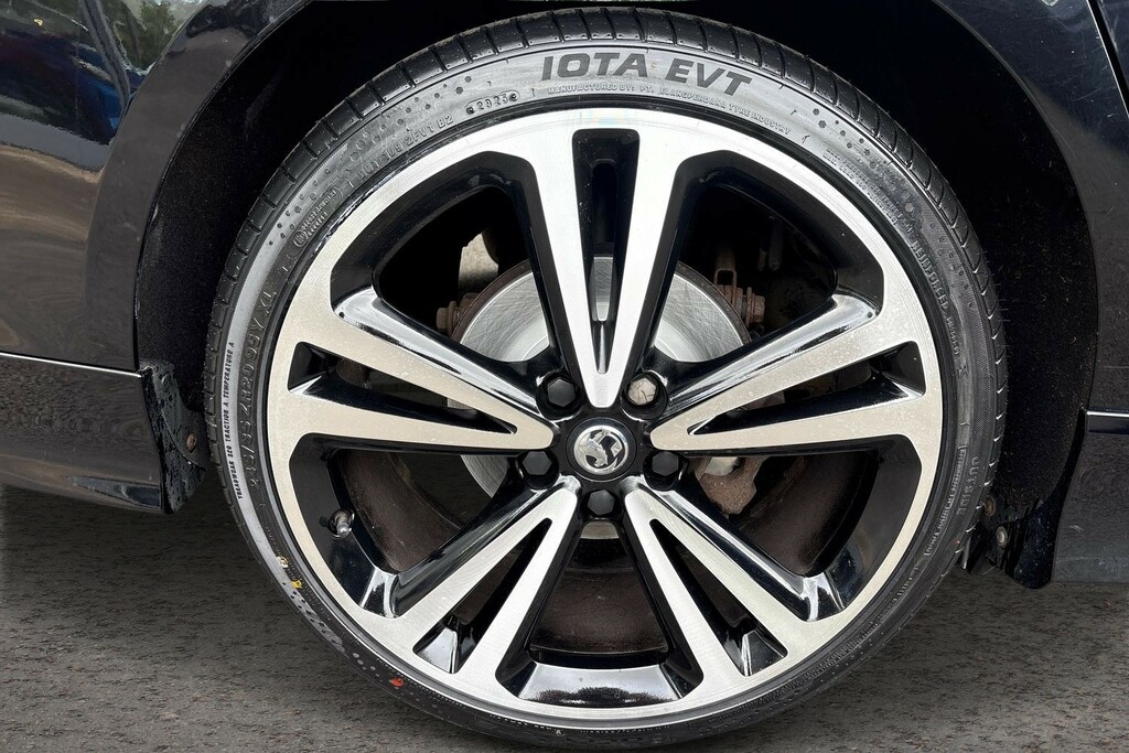 Vauxhall Insignia Vauxhall Insignia 2.0 Turbo D Blueinjection Sri... #3