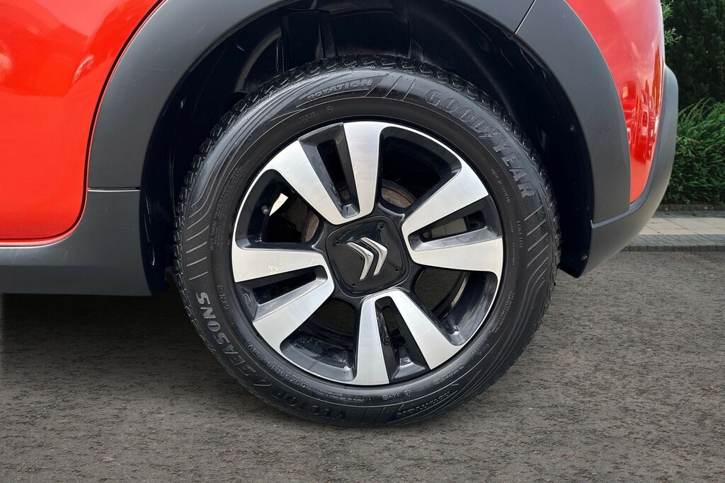 Citroen C3 Citroen C3 1.2 Puretech Flair Hatchback Pet... #3