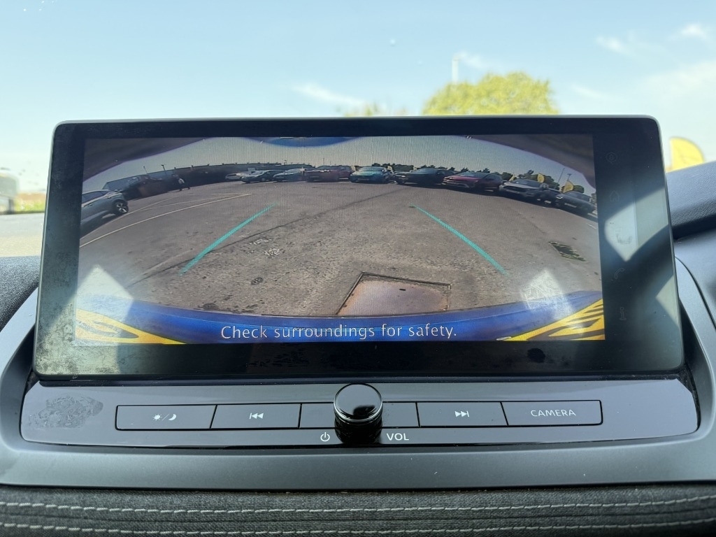 Nissan Qashqai Nissan Qashqai 1.3 Dig T Mhev Acenta Premium Su...