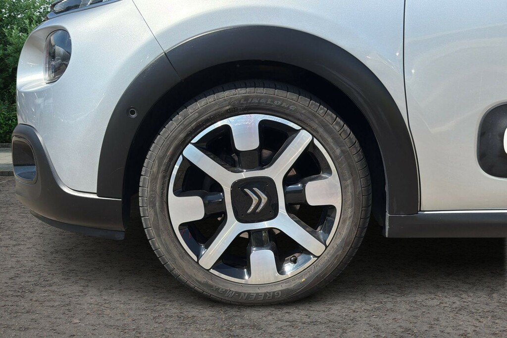 Citroen C3 Citroen C3 1.2 Puretech Flair Hatchback Pet... Silver #3
