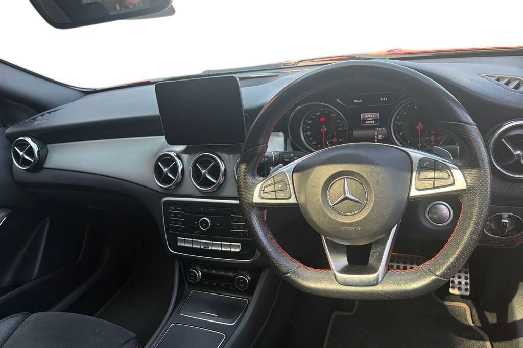 Mercedes-Benz GLA Class Mercedes Benz Gla 1.6 Gla200 Amg Line Edition ... #4