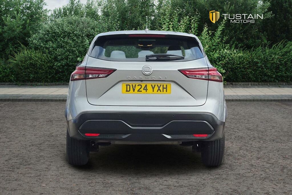 Nissan Qashqai Nissan Qashqai 1.3 Dig T Mhev Acenta Premium Su... DV24YXH #3