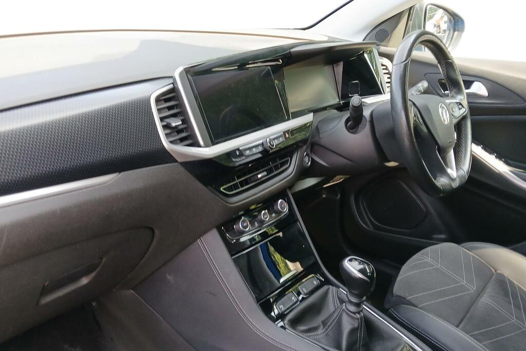 Vauxhall Grandland Hatchback White #5