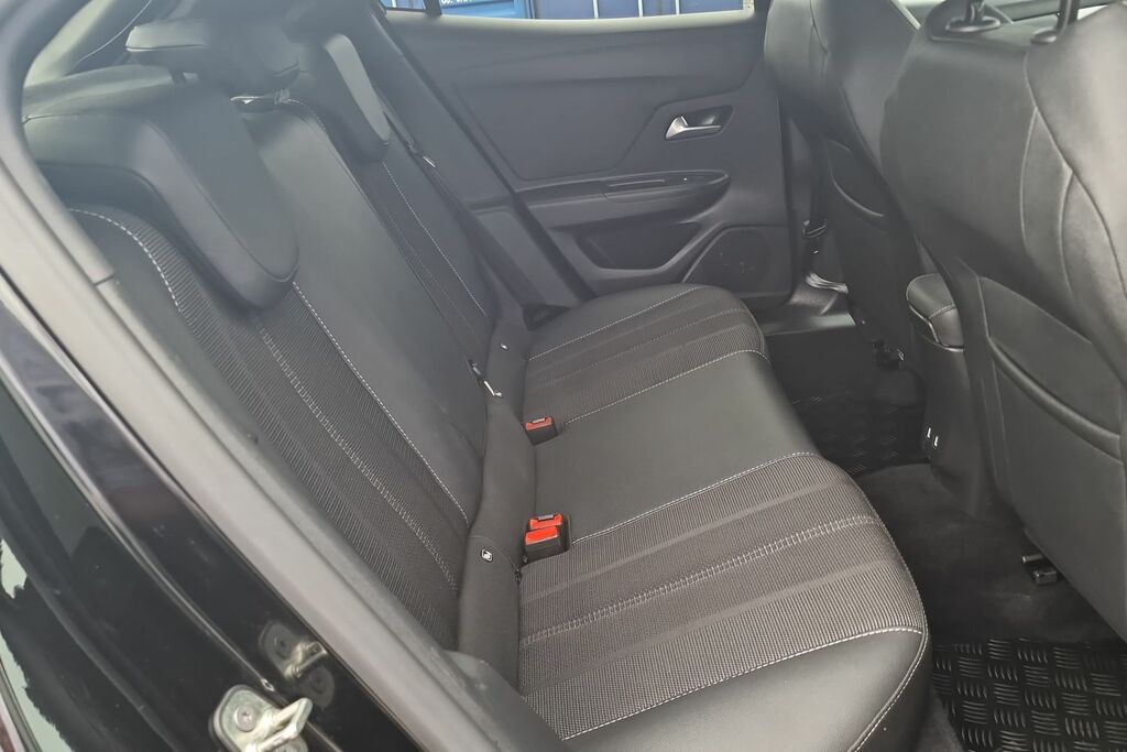 Vauxhall Mokka Hatchback Red #35