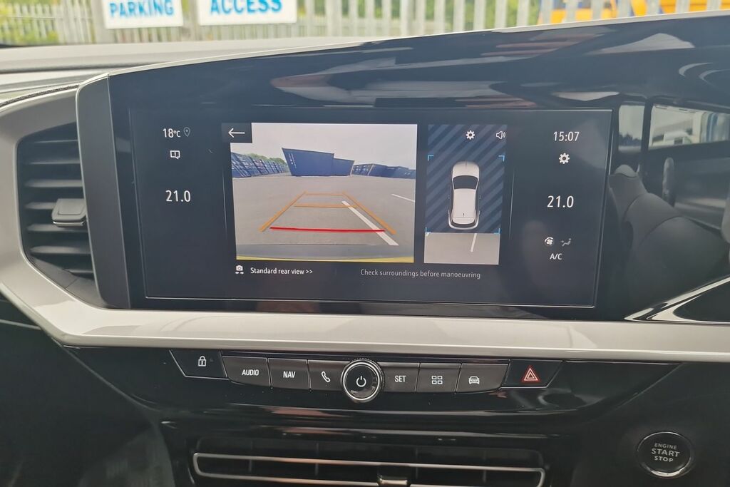 Vauxhall Mokka Hatchback Red #25