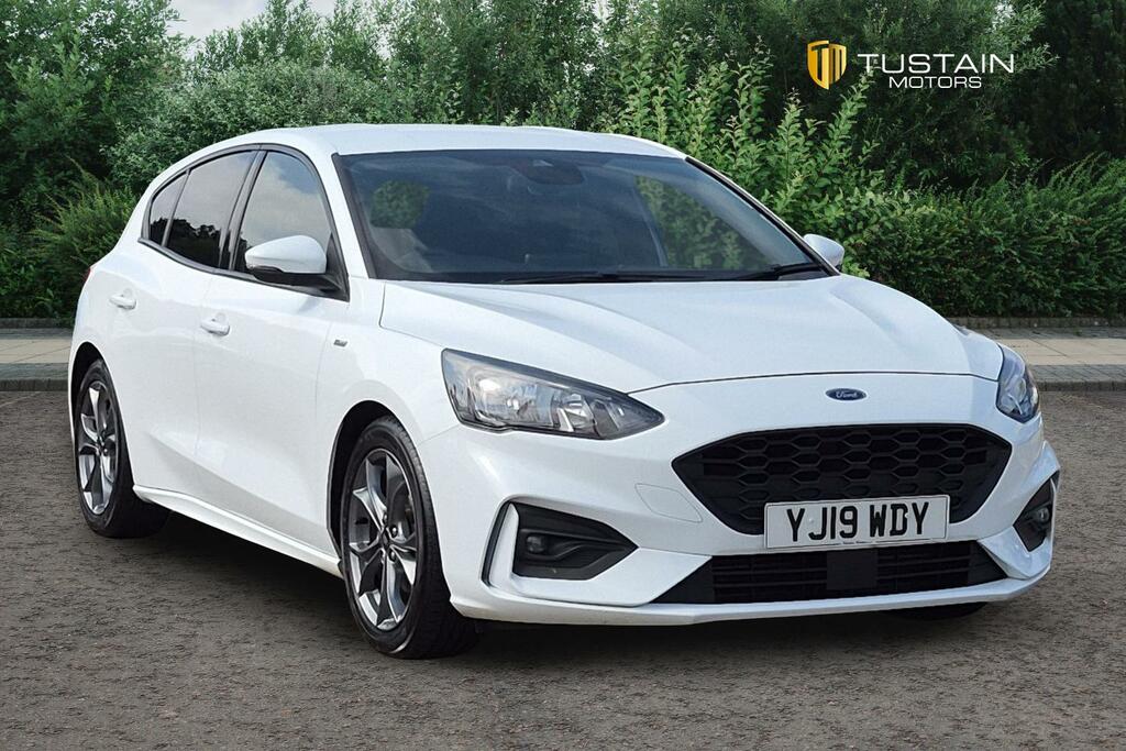 Ford Focus Ford Focus 1.5T Ecoboost St Line Hatchback ... White