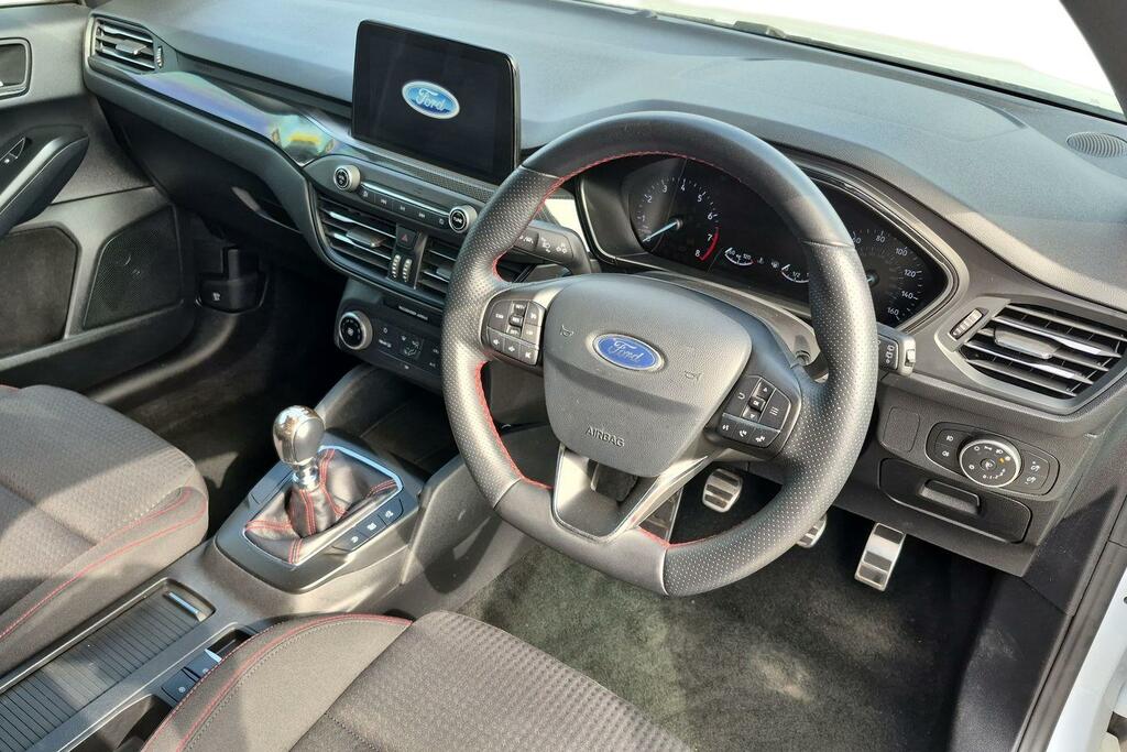 Ford Focus Ford Focus 1.5T Ecoboost St Line Hatchback ... YJ19WDY White #2