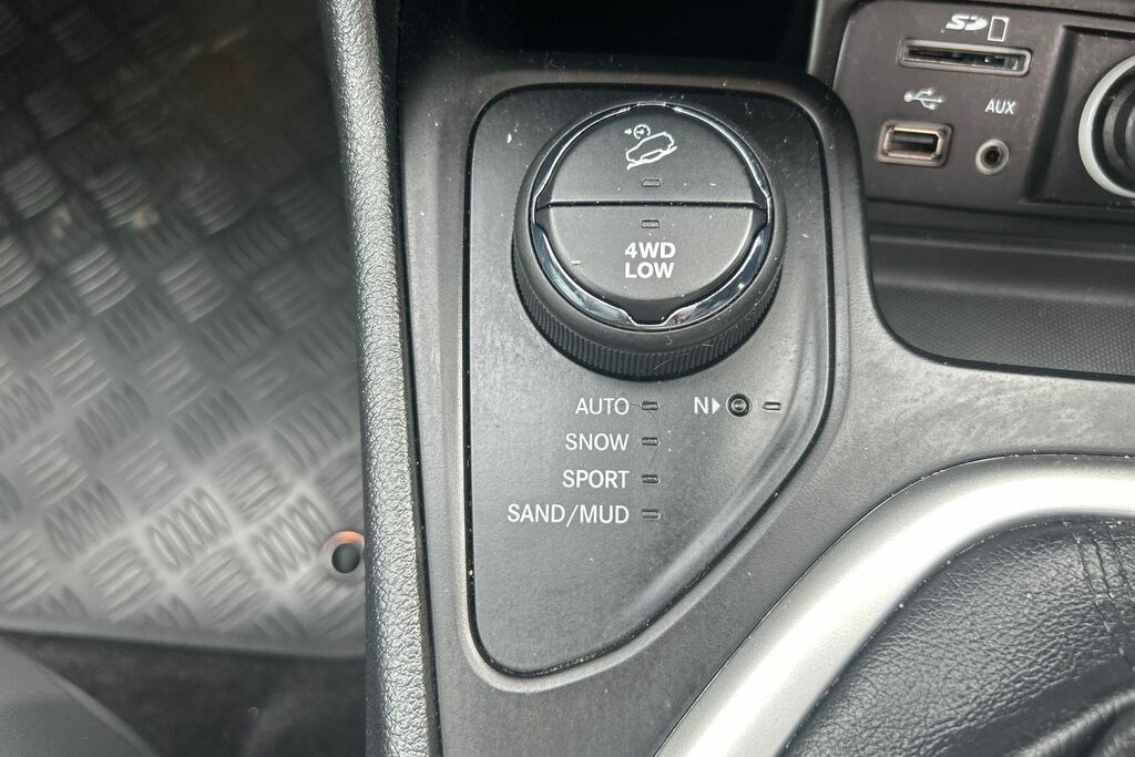 Jeep Cherokee Black #24
