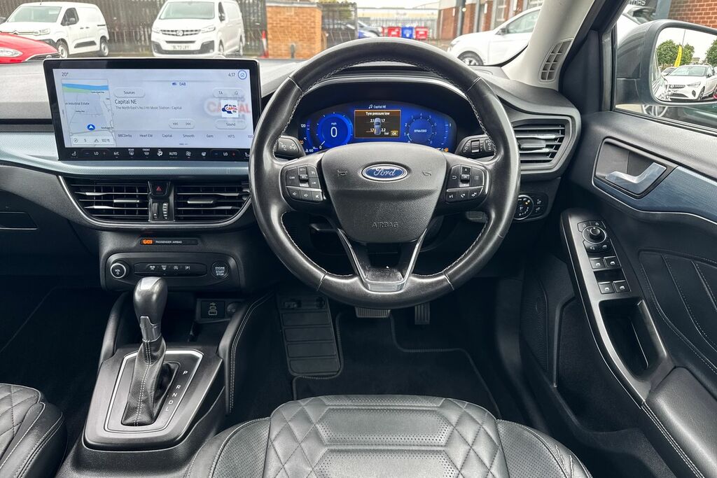 Ford Focus 1.0 Ecoboost Active X Black #17