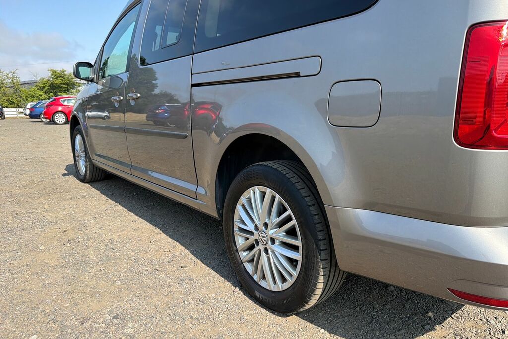 Volkswagen Caddy Maxi Life 2L Null Blue #36