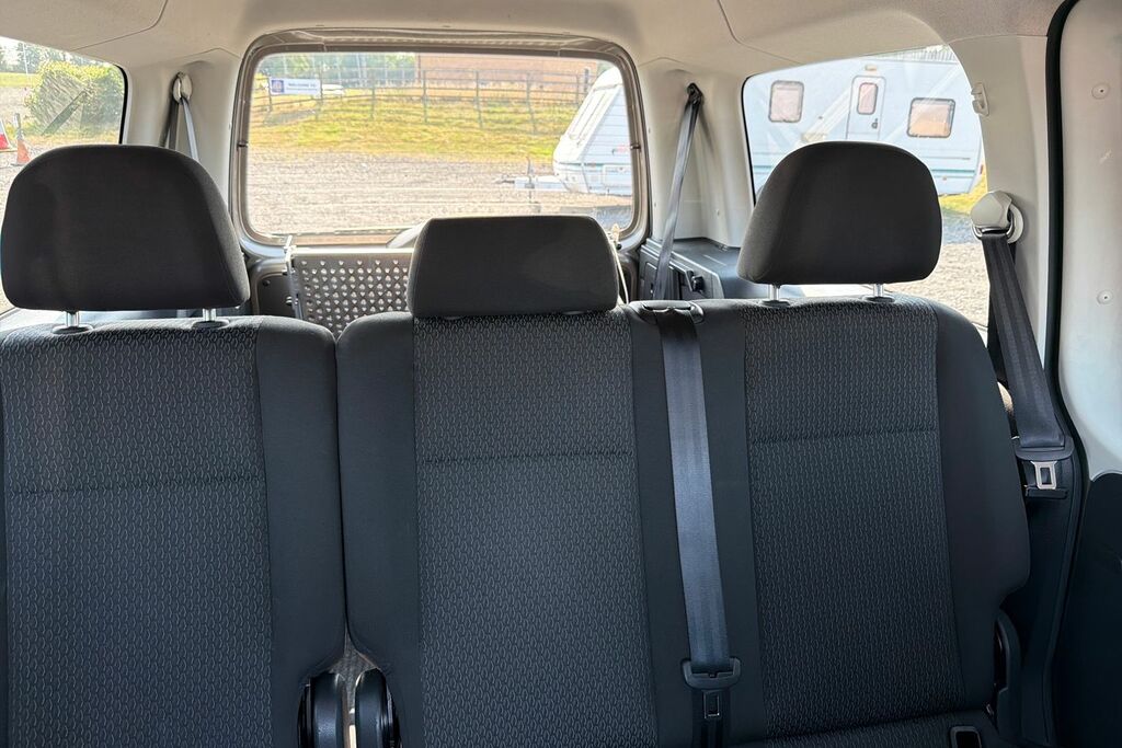 Volkswagen Caddy Maxi Life 2L Null Blue #32