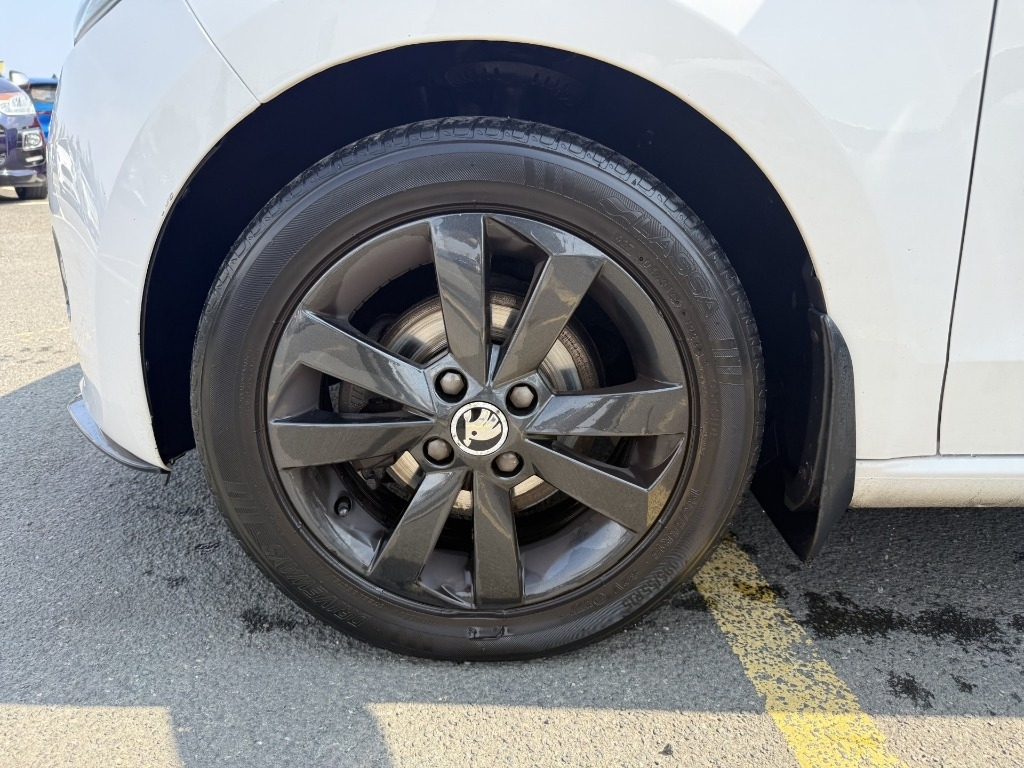 Skoda Citigo Skoda Citigo 1.0 Mpi Monte Carlo Hatchback ...  #2