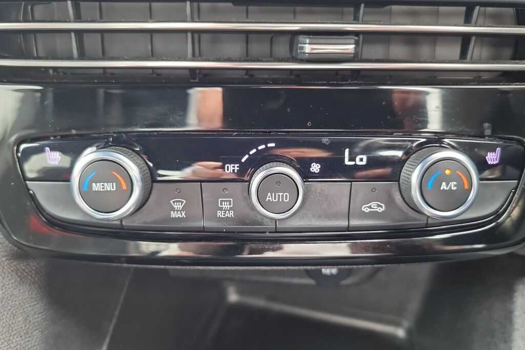 Vauxhall Mokka 1.4T 140 Active White #18