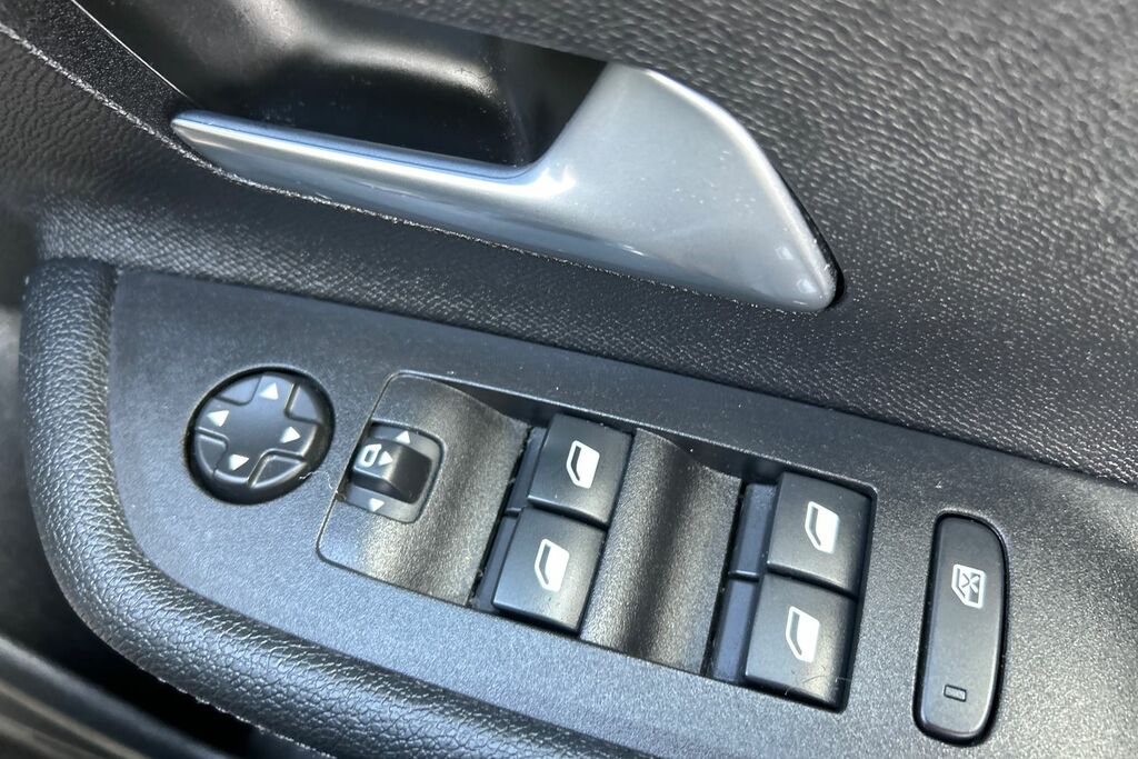 Vauxhall Mokka-e Vauxhall Mokka 50Kwh Gs Line Suv E...  #34