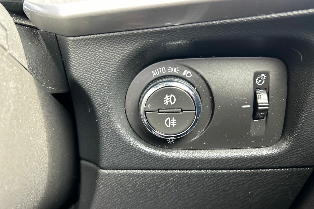 Vauxhall Mokka-e Vauxhall Mokka 50Kwh Gs Line Suv E...  #35