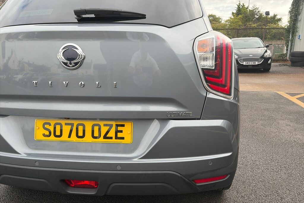 SsangYong Tivoli 1.6 Ex White #23