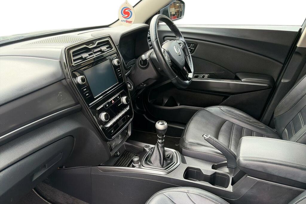 SsangYong Tivoli Ssangyong Tivoli 1.6D Ultimate Suv M... Grey #4