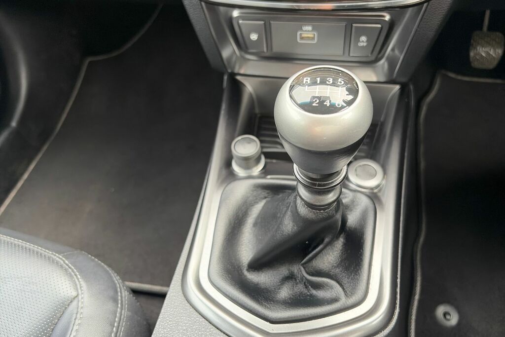 SsangYong Tivoli 1.6 Ex White #13