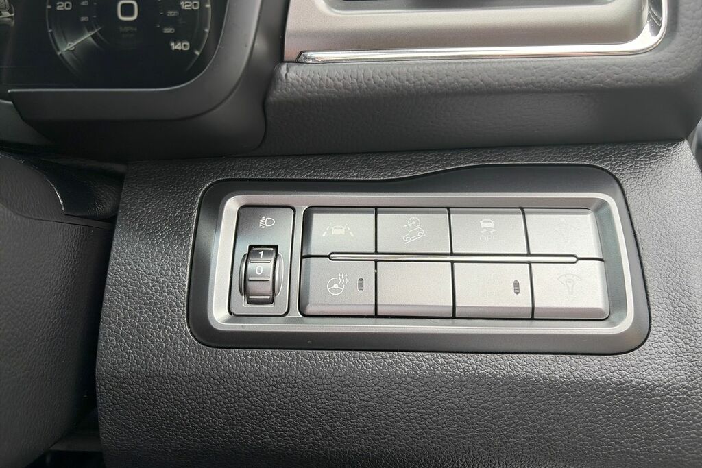 SsangYong Tivoli 1.6 Ex White #20