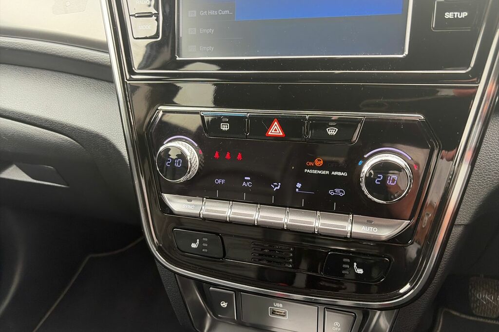 SsangYong Tivoli 1.6 Ex White #17