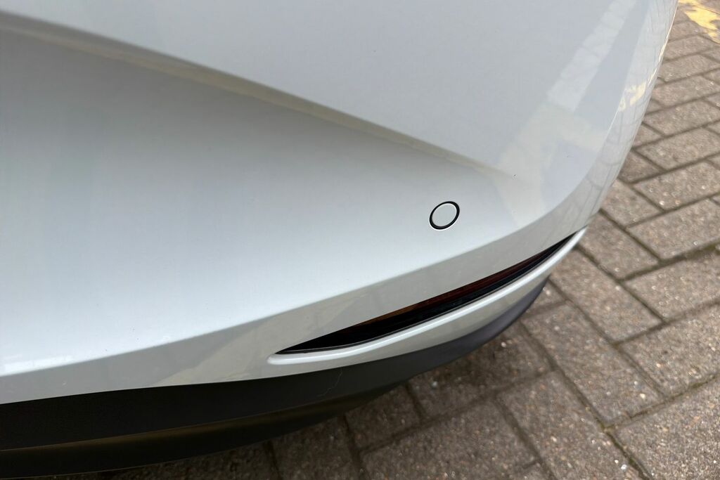 Volkswagen ID.3 Family White #19