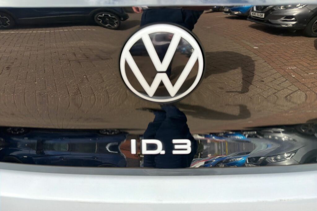 Volkswagen ID.3 Family White #31