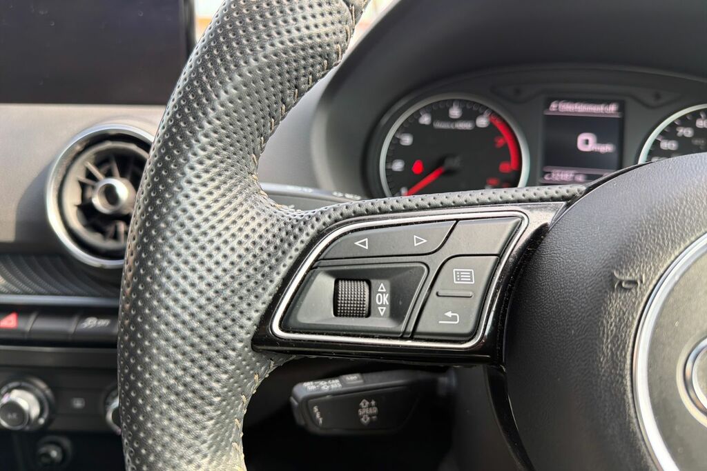 Audi Q2 Black Edition Tfsi 300 Ps S Tronic Grey #27