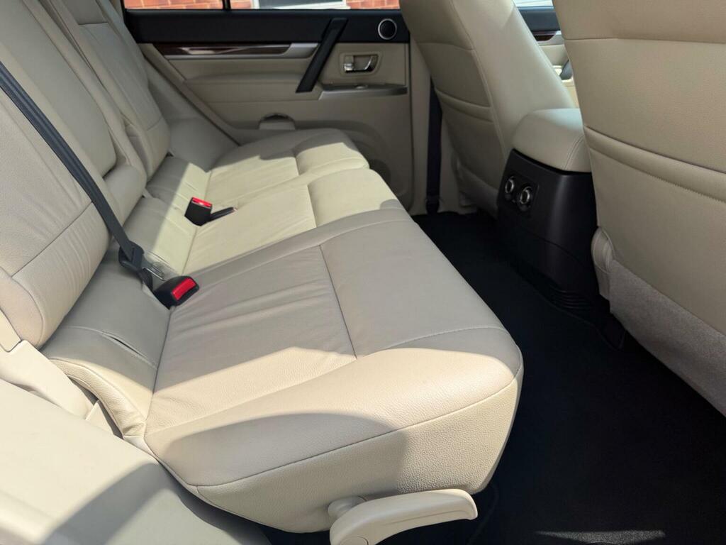 Mitsubishi Shogun 2016 3.2 Di-dc Sg2 Suv 4Wd Euro 6 White #11
