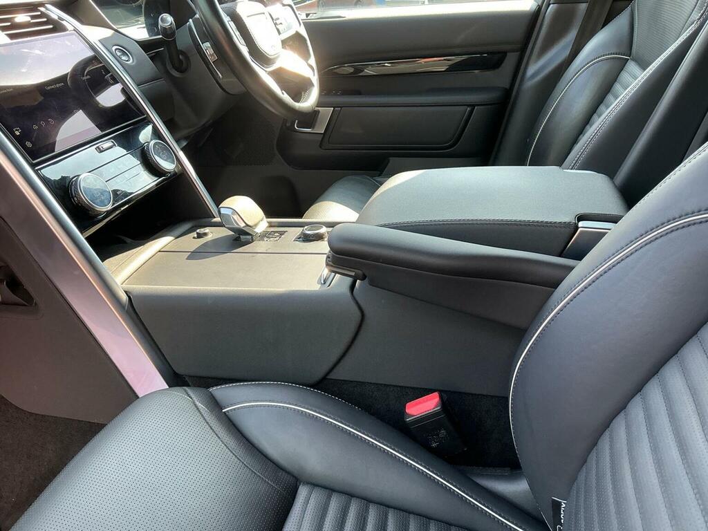 Land Rover Discovery Black #9