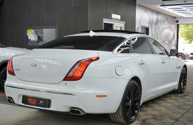 Jaguar XJ 3.0D V6 Premium Luxury Saloon Euro White #6