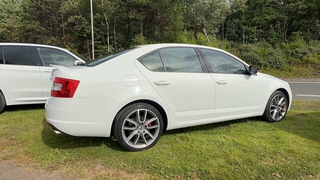 Skoda Octavia 2.0 Tdi Vrs Hatchback Euro 5 S White #2
