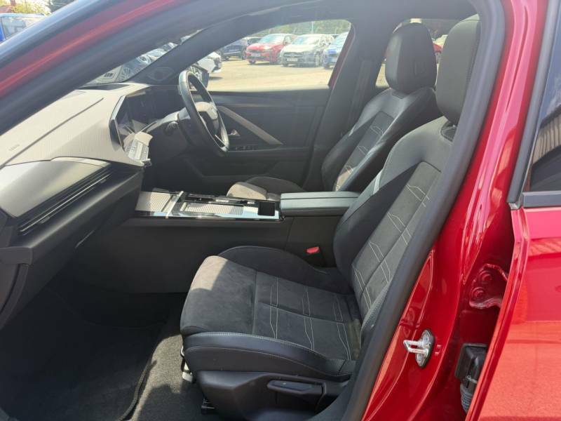 Vauxhall Astra 115Kw Ultimate 54Kwh - 2024 24 Red #4