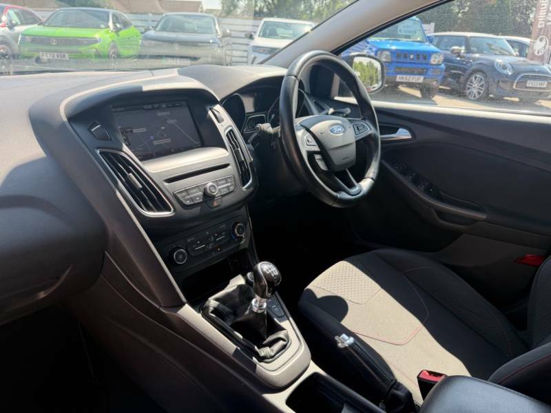 Ford Focus 1.5 Tdci 120 Zetec S - 2015 65 EK65VHZ Blue #5