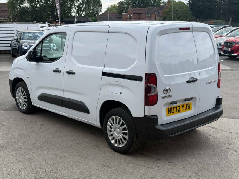 Toyota Proace City 1.5D 100 Icon Van 6 Speed White #2