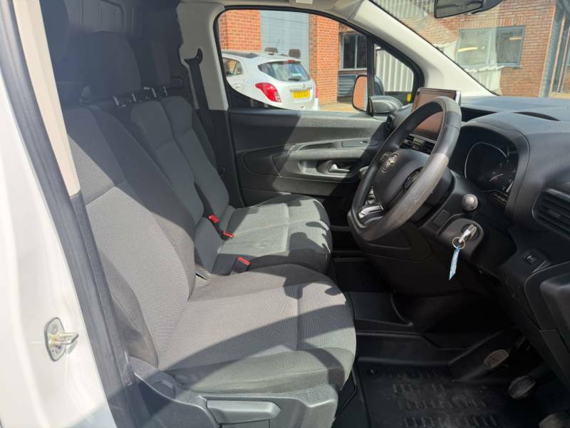 Toyota Proace City Active Grey #13
