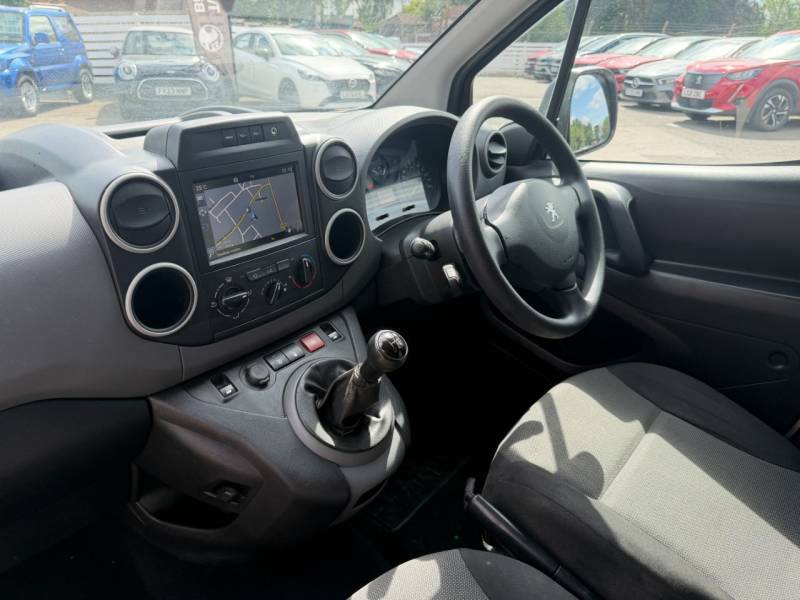 Peugeot Partner 850 1.6 Bluehdi 100 Professional Van Non Ss White #4
