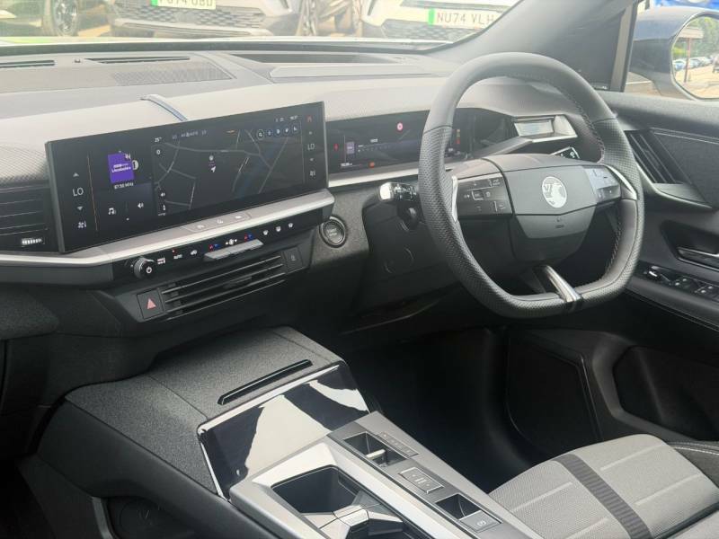 Vauxhall Grandland 1.2 Hybrid 145 Ultimate E-dct6 - 2025 25 BA25FHR Silver #3