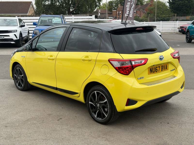 Toyota Yaris 1.5 Hybrid Yellow Edition Cvt Yellow #2