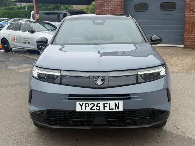 Vauxhall Grandland 1.2 Hybrid 136 Ultimate E-dct6 Pan Roof Grey #4